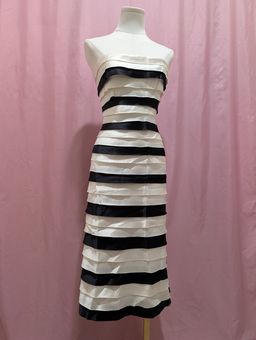 BCBG MAXAZRIA Black and White Ribbon Midi Dress (Size 2)‼️open to offers